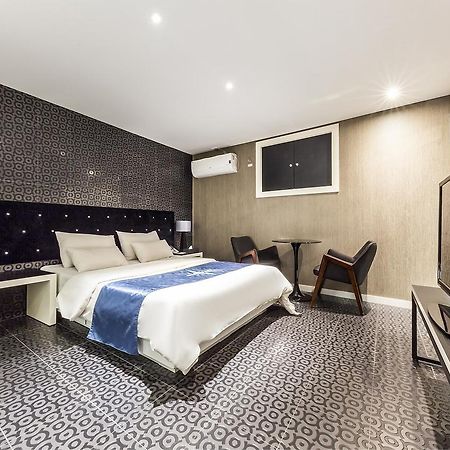 Cheonho Hotel The Blue Seoel Buitenkant foto