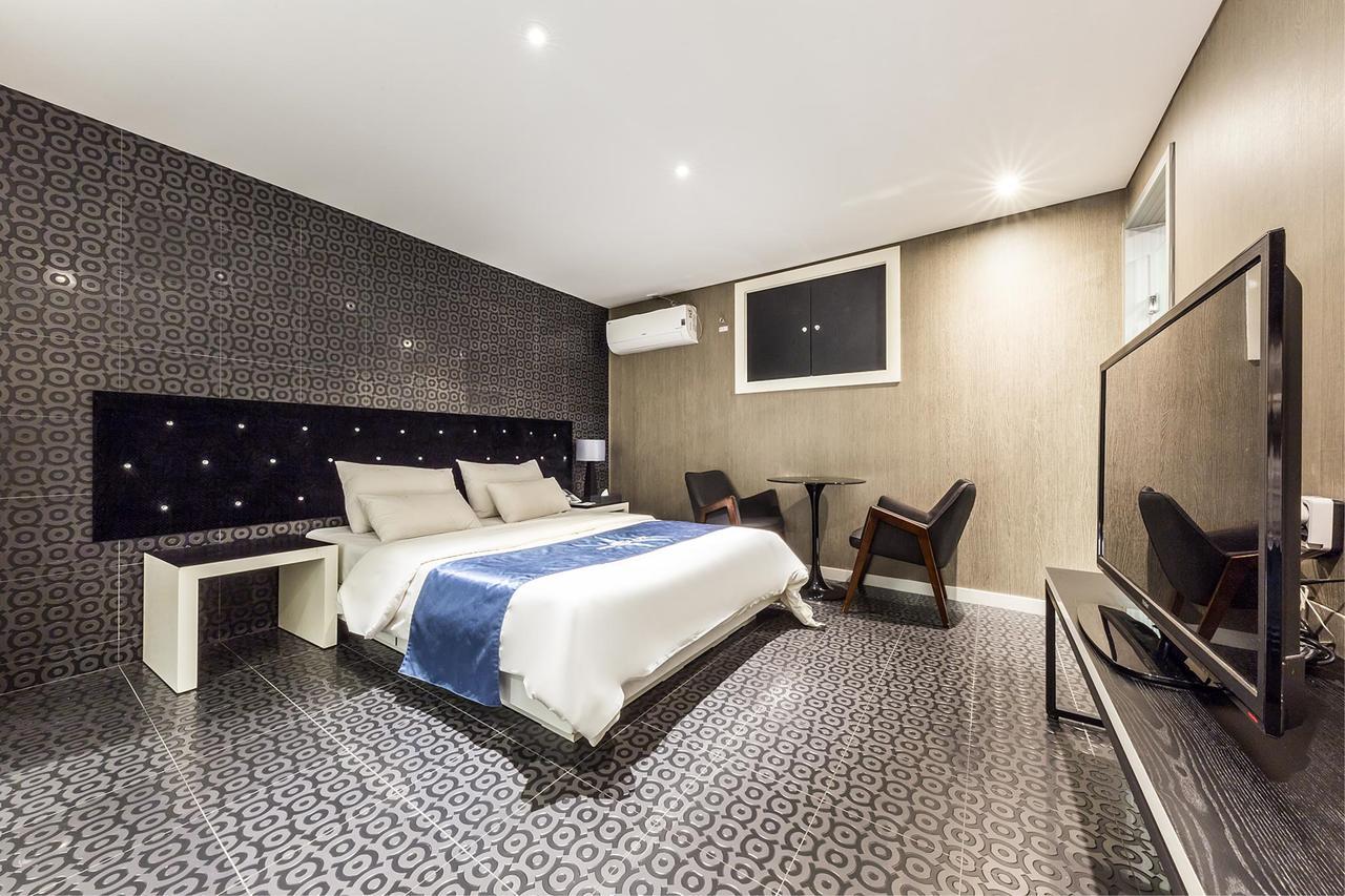 Cheonho Hotel The Blue Seoel Buitenkant foto