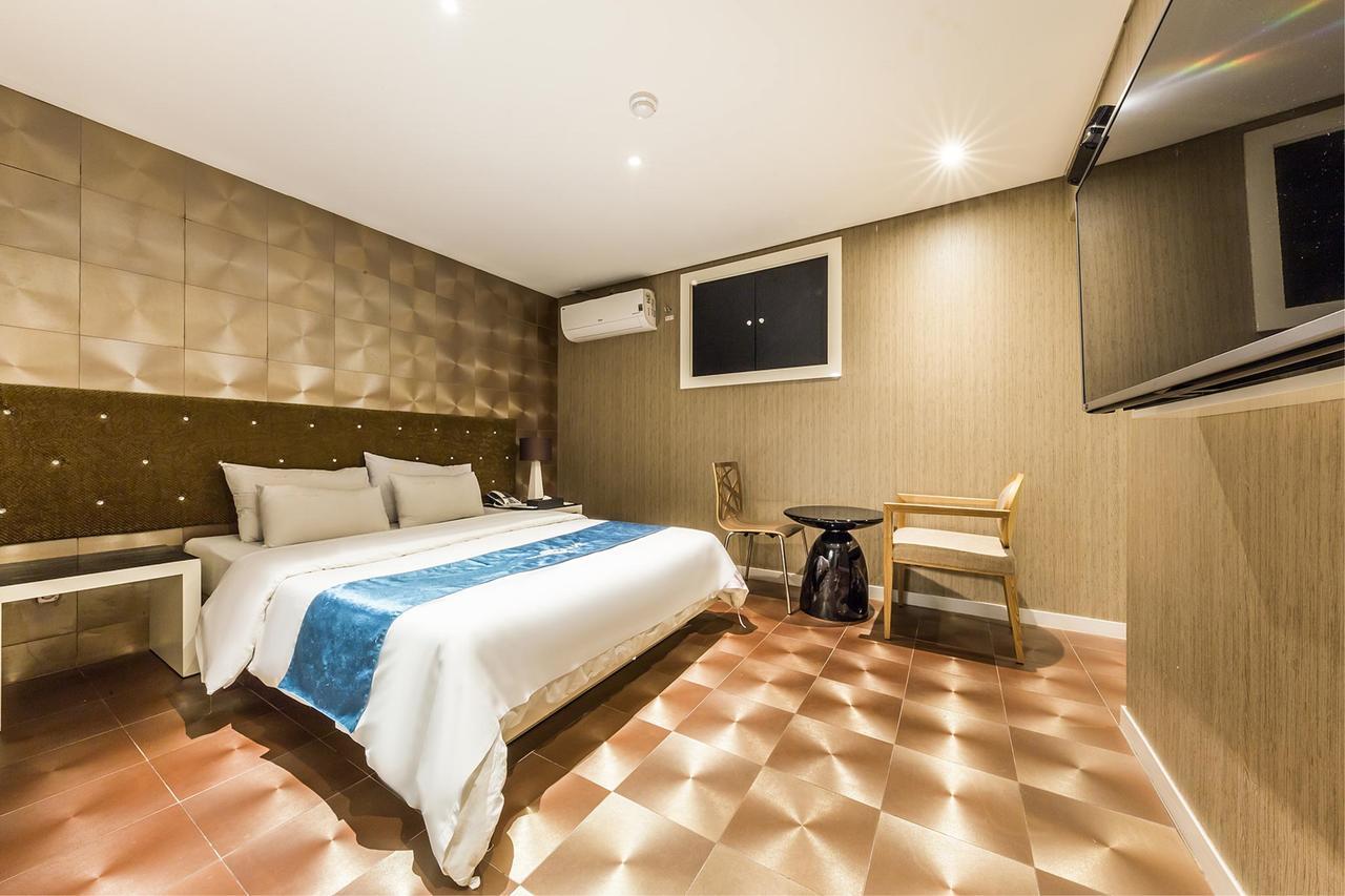 Cheonho Hotel The Blue Seoel Buitenkant foto