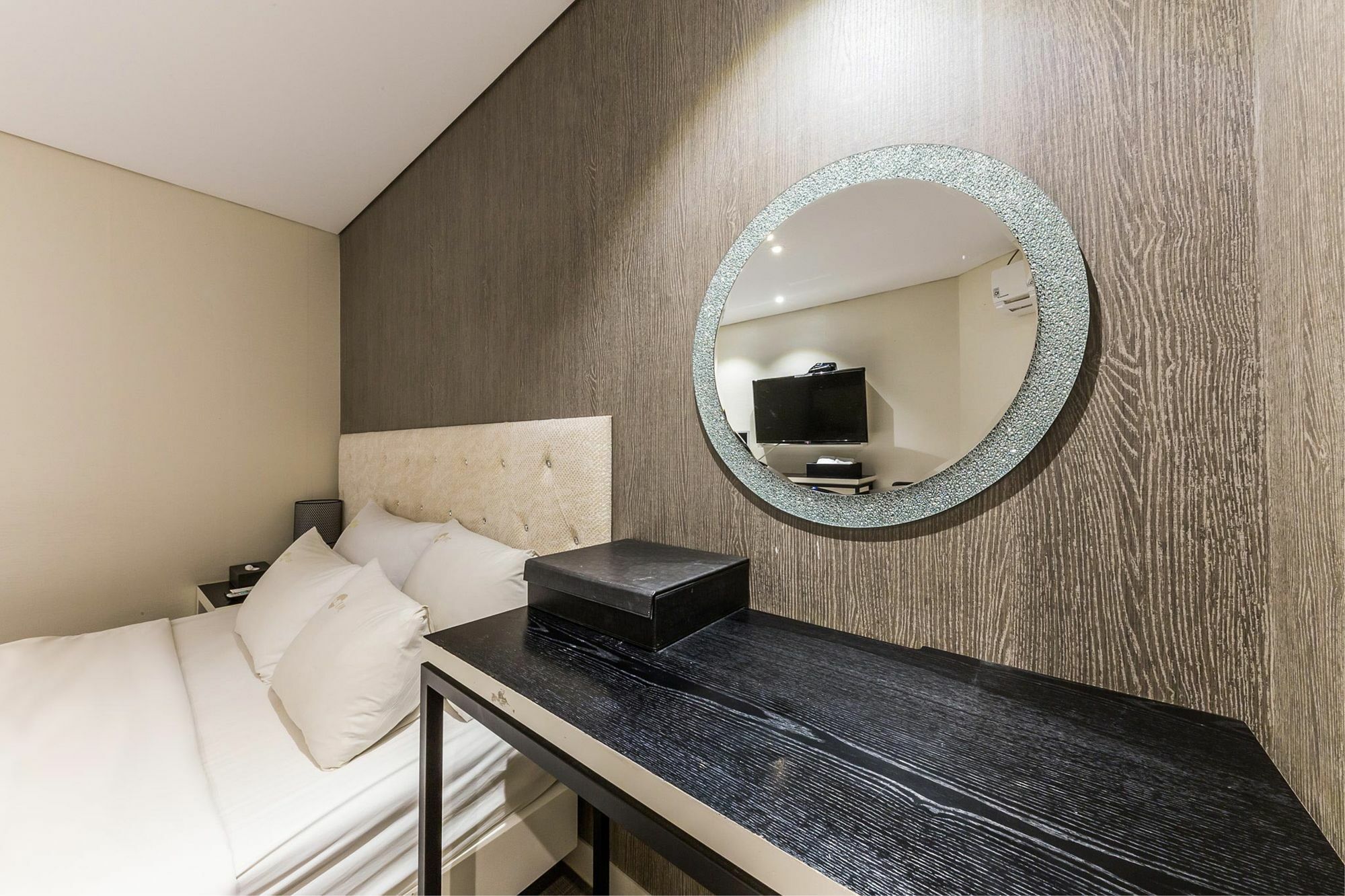 Cheonho Hotel The Blue Seoel Buitenkant foto